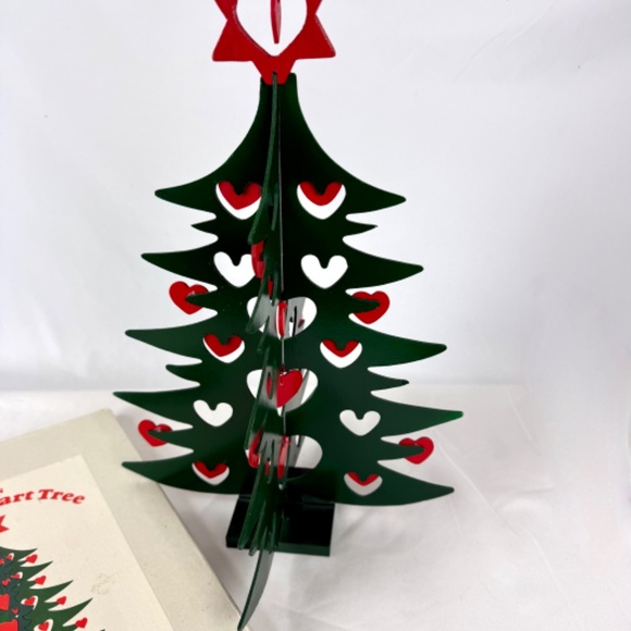 Vintage Dept 56 Wooden Cut Out Heart Tree Christmas Green Red Scandinavian Style - Picture 4 of 13